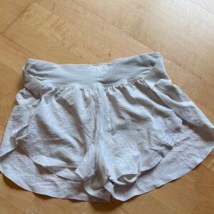 Lululemon Athletica Fast and Free 2” Bone Athletic Shorts